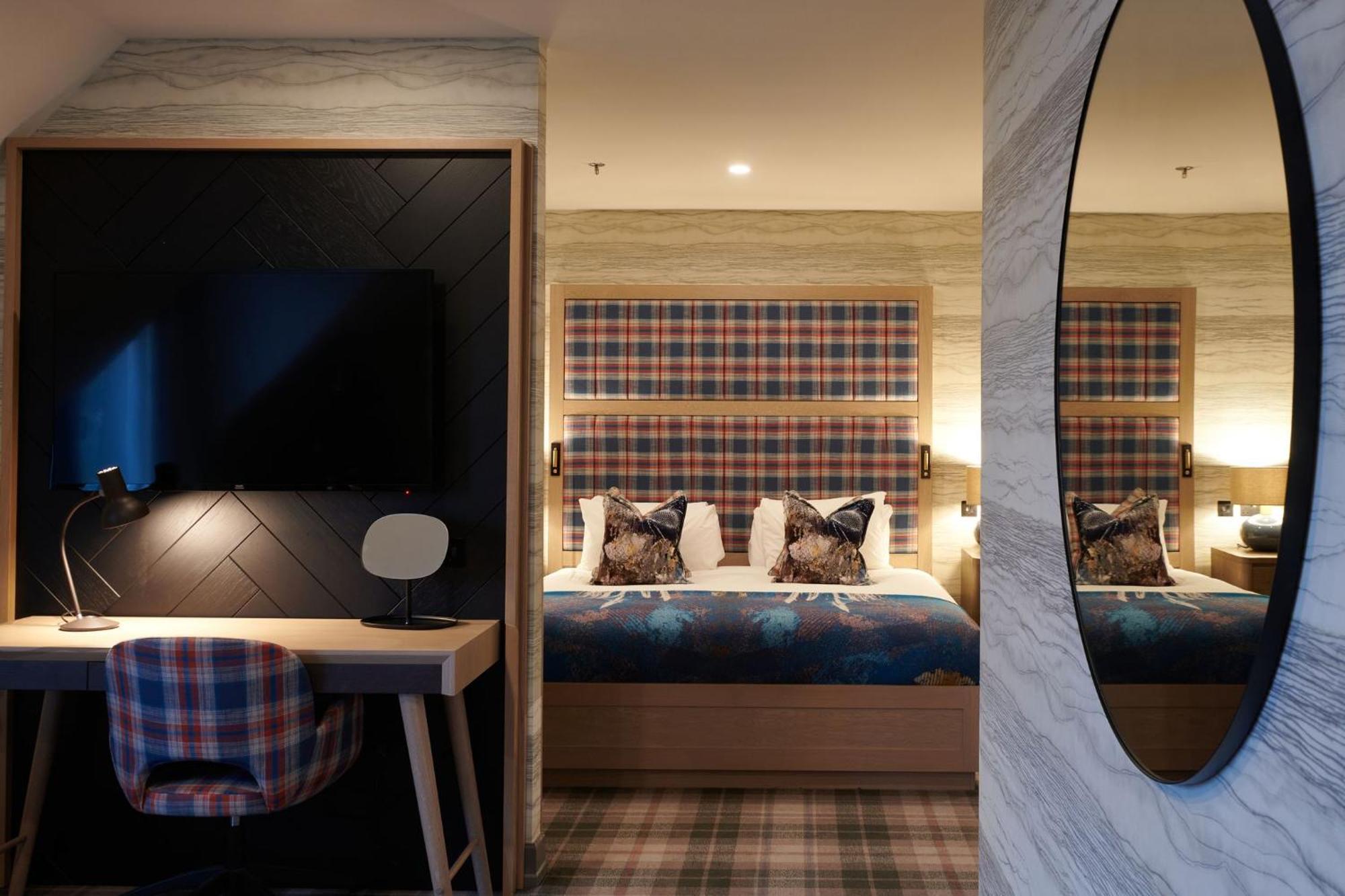 Cameron House On Loch Lomond Alexandria Extérieur photo A bedroom at the hotel