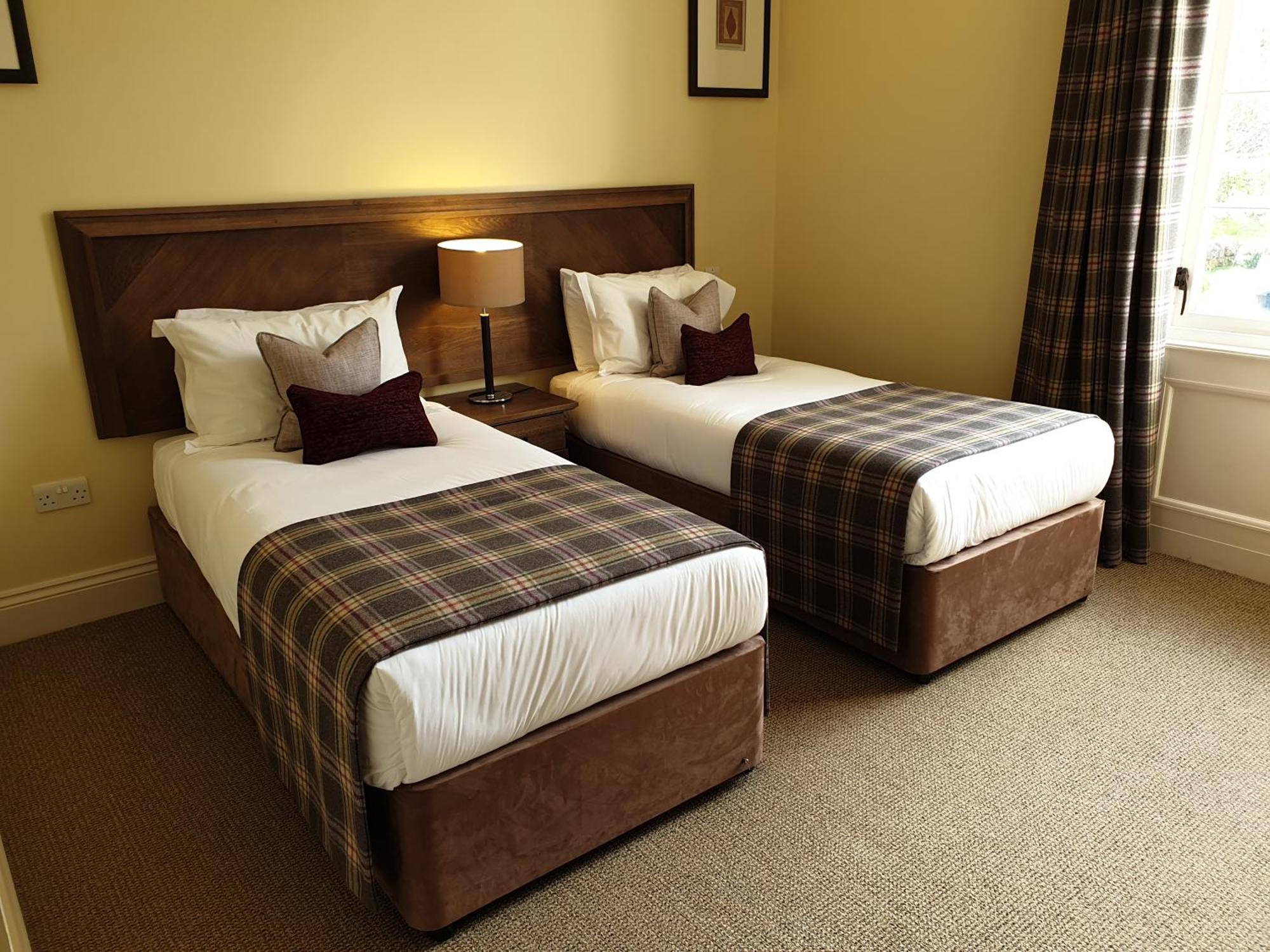 Cameron House On Loch Lomond Alexandria Extérieur photo A twin room
